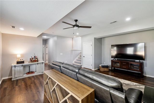 11450 Yecker Avenue, Kansas City, KS 66109