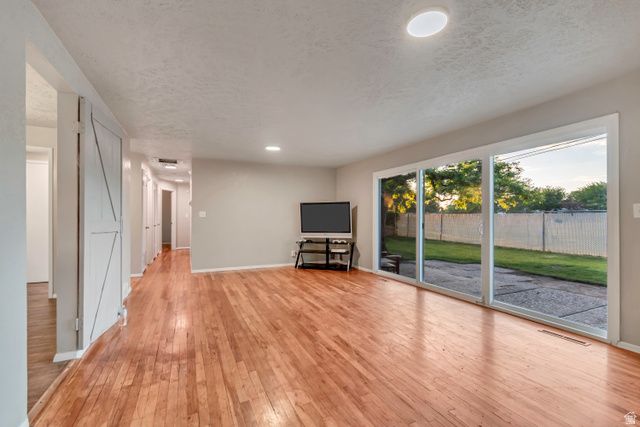 1650 W CONIFER WAY, Taylorsville, UT 84123