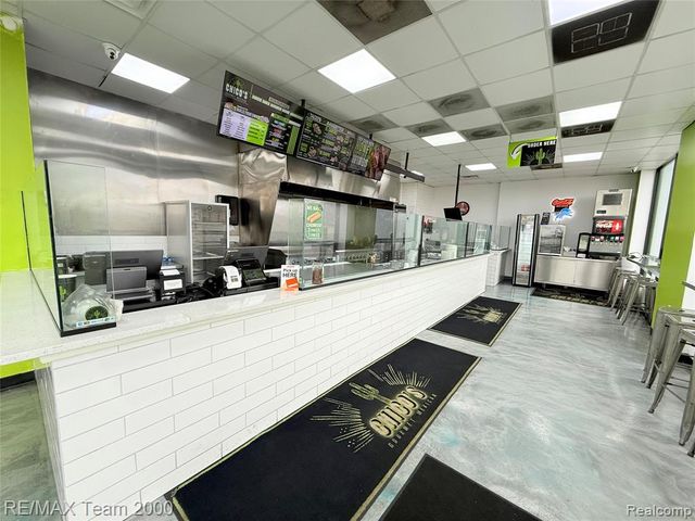 27419 Warren Road, Garden City, MI 48135