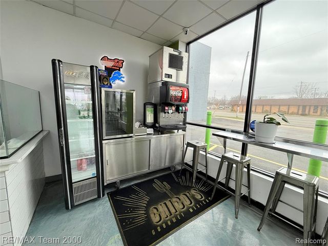 27419 Warren Road, Garden City, MI 48135