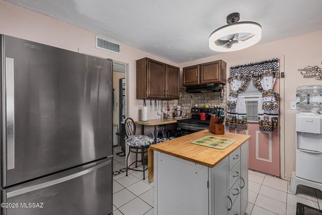 4036 E Santa Barbara Avenue, Tucson, AZ 85711
