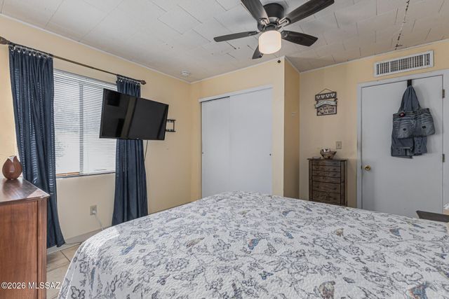 4036 E Santa Barbara Avenue, Tucson, AZ 85711