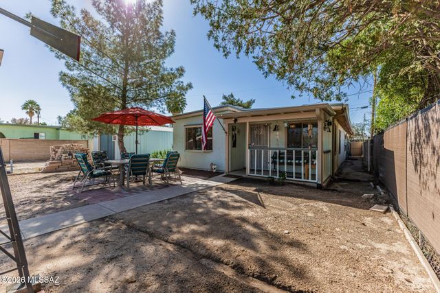 4036 E Santa Barbara Avenue, Tucson, AZ 85711