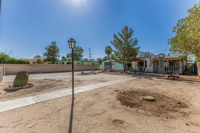 4036 E Santa Barbara Avenue, Tucson, AZ 85711