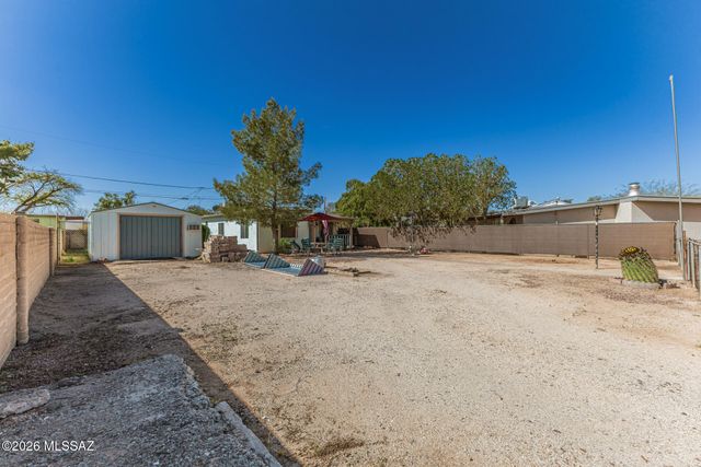 4036 E Santa Barbara Avenue, Tucson, AZ 85711
