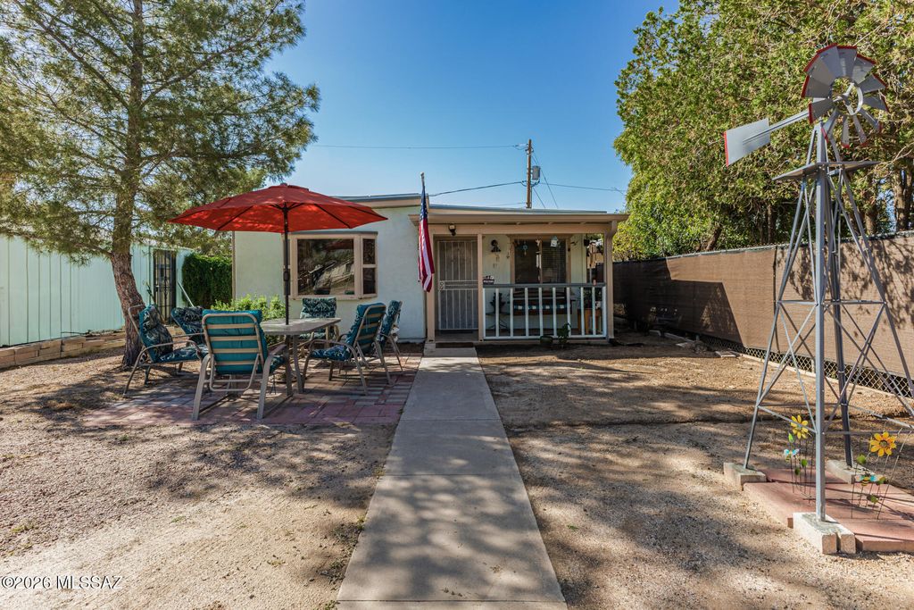 4036 E Santa Barbara Avenue, Tucson, AZ 85711