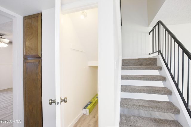 2155 W FARMDALE Avenue 11, Mesa, AZ 85202