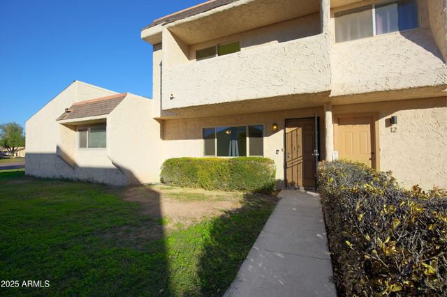 2155 W FARMDALE Avenue 11, Mesa, AZ 85202