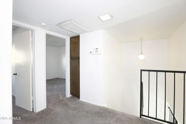 2155 W FARMDALE Avenue 11, Mesa, AZ 85202