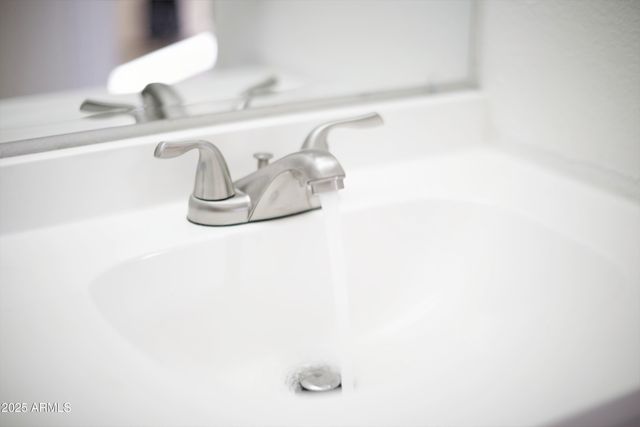 2155 W FARMDALE Avenue 11, Mesa, AZ 85202