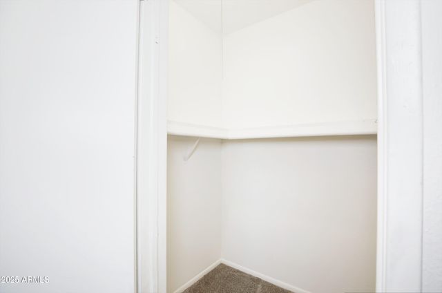 2155 W FARMDALE Avenue 11, Mesa, AZ 85202