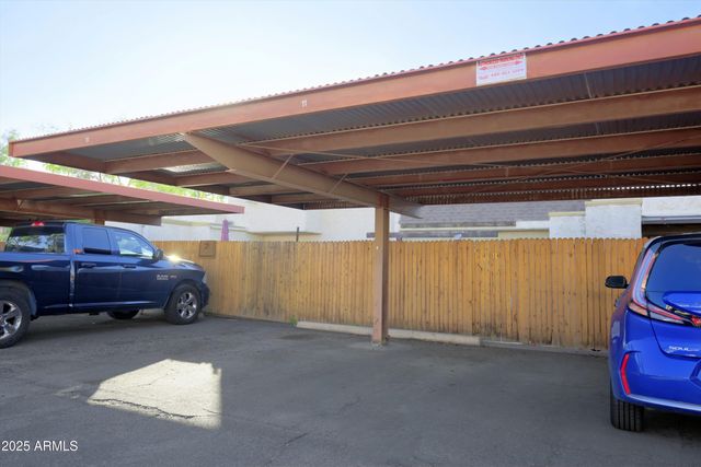 2155 W FARMDALE Avenue 11, Mesa, AZ 85202