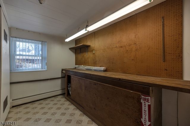 14 Forsgate Dr, Ringwood Boro, NJ 07456