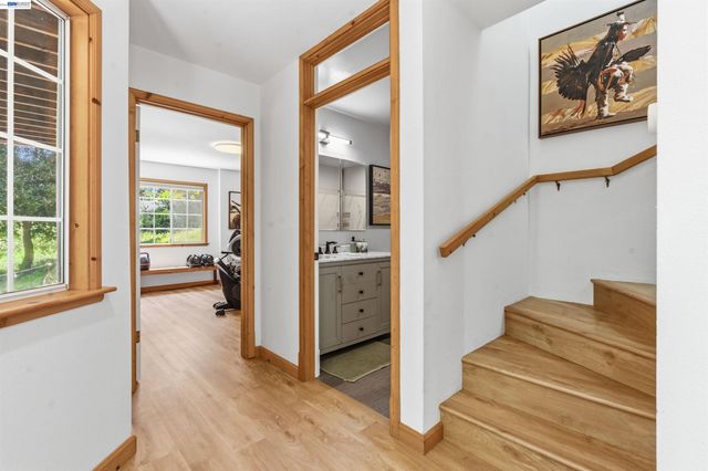 220 Miracle Ln, Santa Cruz, CA 95060