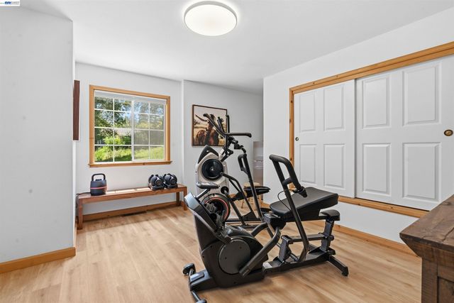 220 Miracle Ln, Santa Cruz, CA 95060
