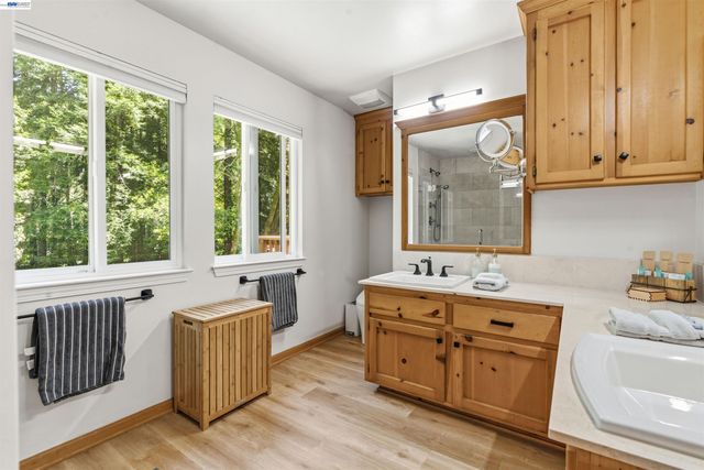 220 Miracle Ln, Santa Cruz, CA 95060