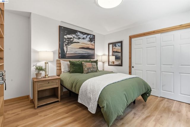 220 Miracle Ln, Santa Cruz, CA 95060