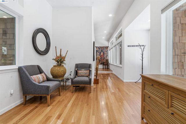 220 Miracle Ln, Santa Cruz, CA 95060