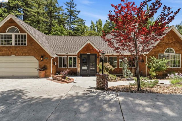 220 Miracle Ln, Santa Cruz, CA 95060