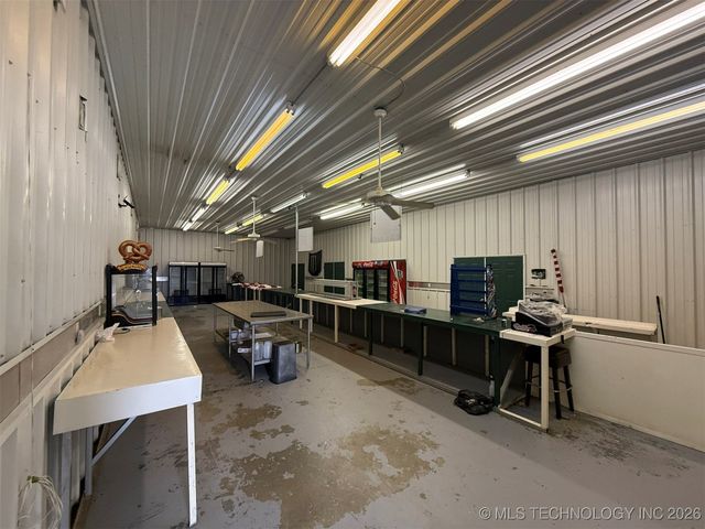 8100 Wainwright Road, Oktaha, OK 74450