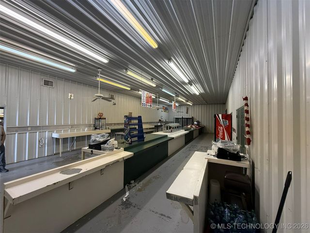 8100 Wainwright Road, Oktaha, OK 74450