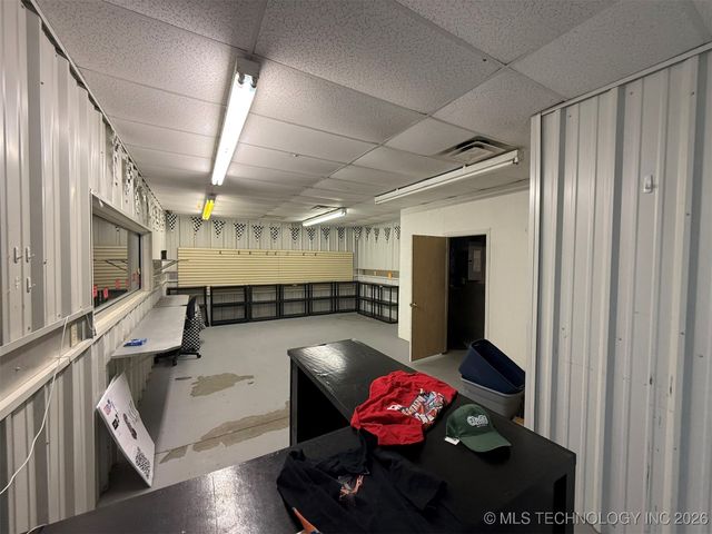 8100 Wainwright Road, Oktaha, OK 74450