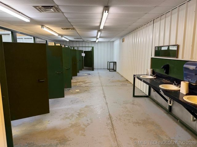 8100 Wainwright Road, Oktaha, OK 74450