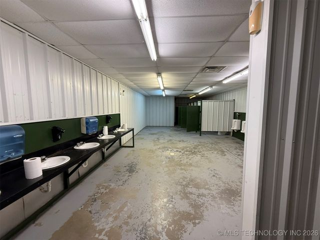 8100 Wainwright Road, Oktaha, OK 74450