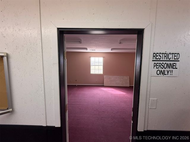 8100 Wainwright Road, Oktaha, OK 74450