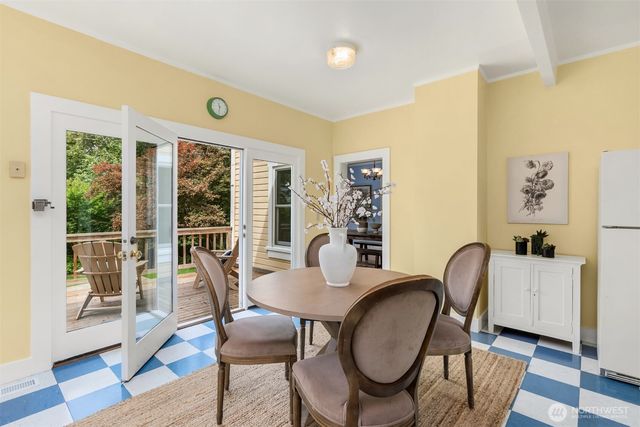 8395 NE Oddfellows, Bainbridge Island, WA 98110