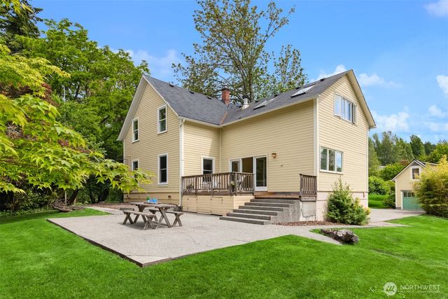 8395 NE Oddfellows, Bainbridge Island, WA 98110