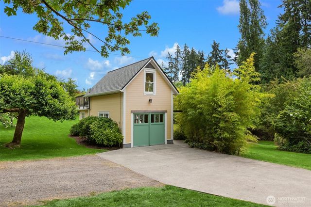 8395 NE Oddfellows, Bainbridge Island, WA 98110