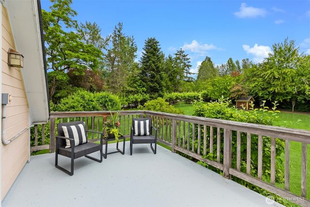 8395 NE Oddfellows, Bainbridge Island, WA 98110