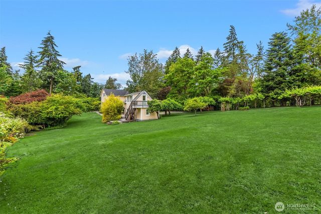 8395 NE Oddfellows, Bainbridge Island, WA 98110