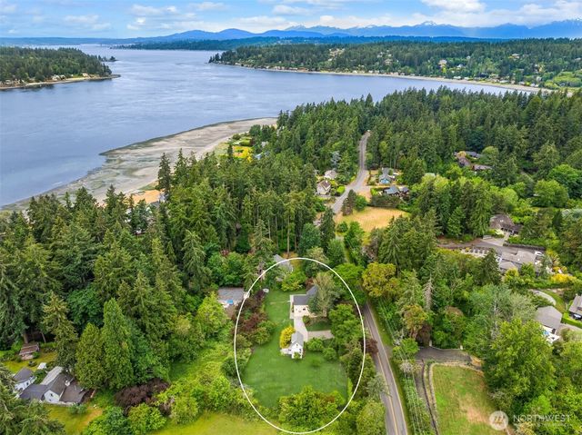 8395 NE Oddfellows, Bainbridge Island, WA 98110