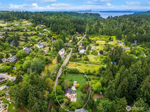 8395 NE Oddfellows, Bainbridge Island, WA 98110