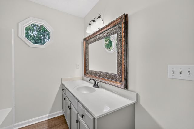 514 Rhodes Cir, Gallatin, TN 37066