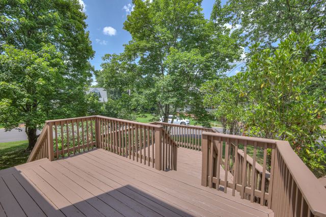 514 Rhodes Cir, Gallatin, TN 37066