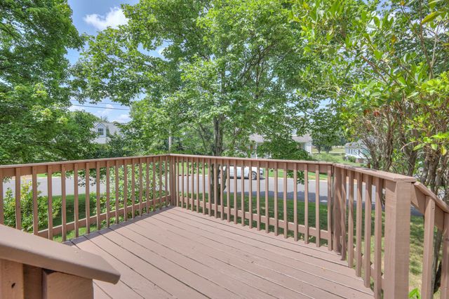 514 Rhodes Cir, Gallatin, TN 37066