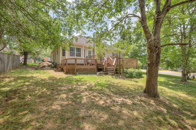 514 Rhodes Cir, Gallatin, TN 37066