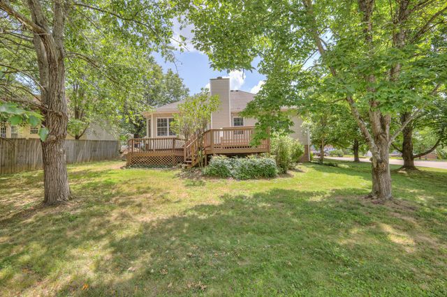 514 Rhodes Cir, Gallatin, TN 37066