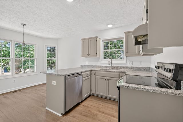 514 Rhodes Cir, Gallatin, TN 37066