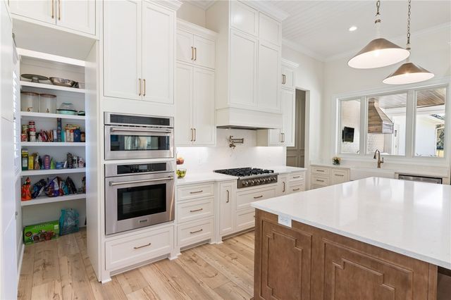 145 Lone Pine Court, Waverly, GA 31565