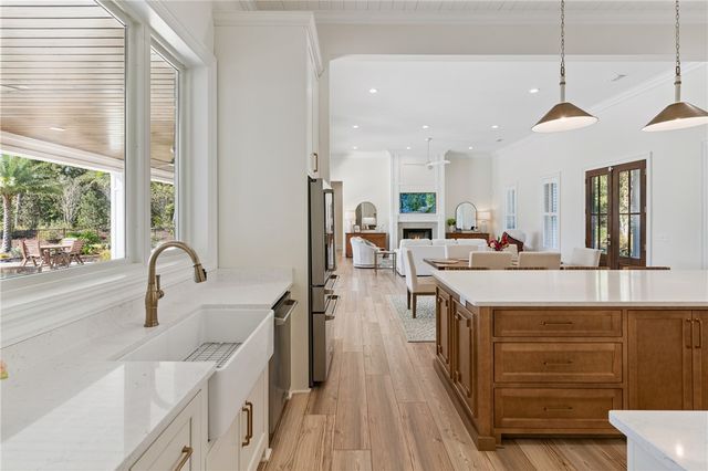 145 Lone Pine Court, Waverly, GA 31565