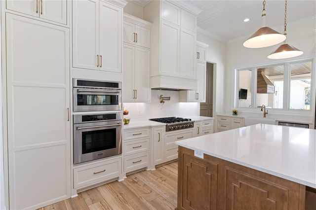 145 Lone Pine Court, Waverly, GA 31565