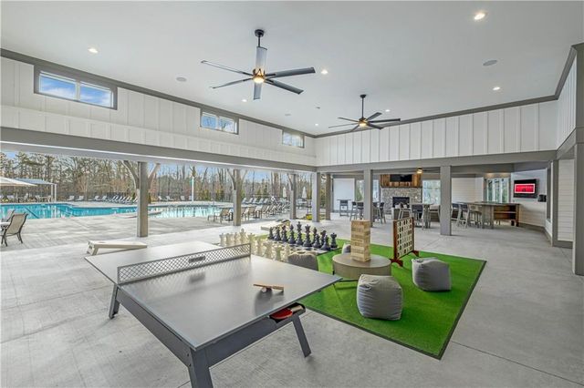 215 Kerr Drive, Hoschton, GA 30548