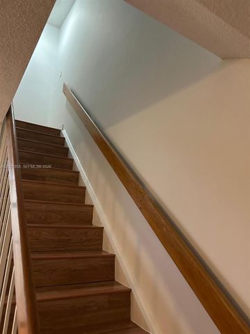 17425 NW 67th Pl D-13, Hialeah, FL 33015