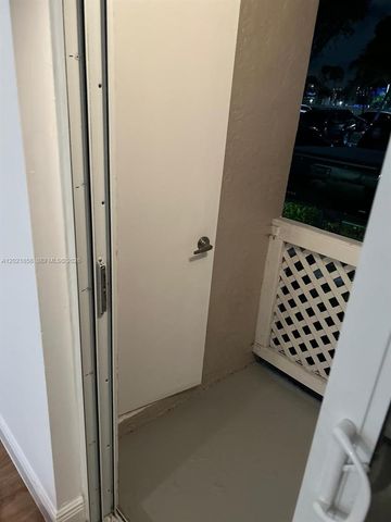 17425 NW 67th Pl D-13, Hialeah, FL 33015