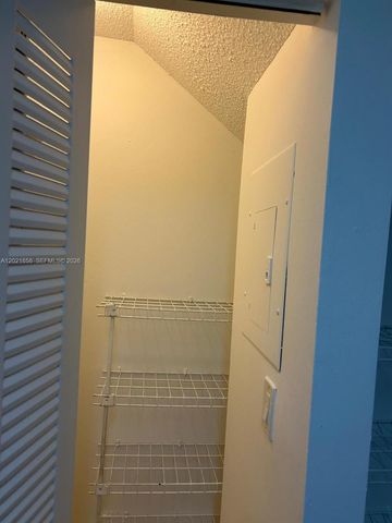 17425 NW 67th Pl D-13, Hialeah, FL 33015