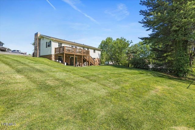 542 Mosswood Lane, Bristol, VA 24201